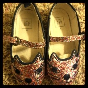 Gap girl toddler shoes size 6